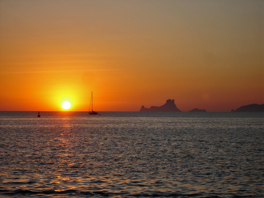 [- Cae otro día -] La Savina, Formentera (Espanya)