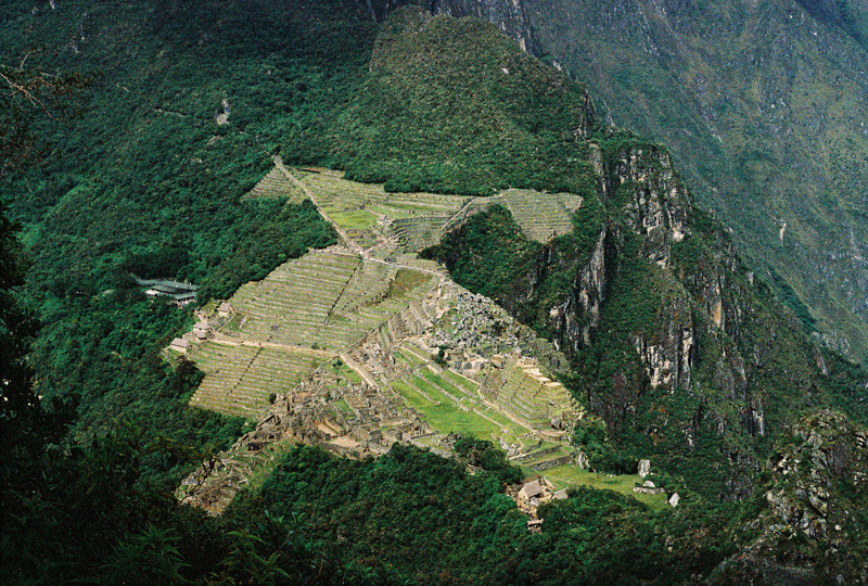 [- Desde el otro lado -] Ciudad Inca de Machu Picchu (Perú)