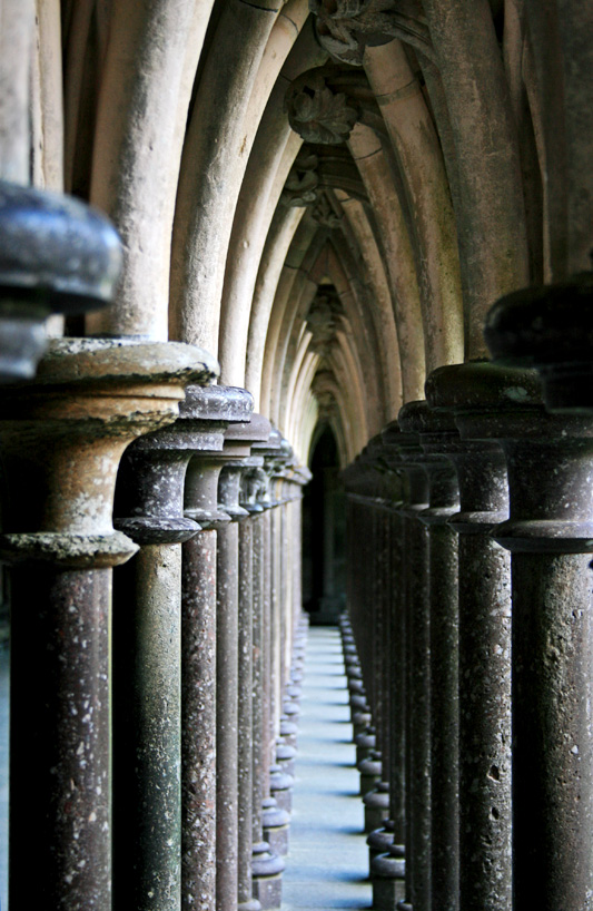 [- Columnata -] Mont Saint-Michel, Basse-Normandie (Francia)