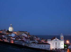 [- Versión -] Miradoiro de Santa Luzía, Lisboa (Portugal)